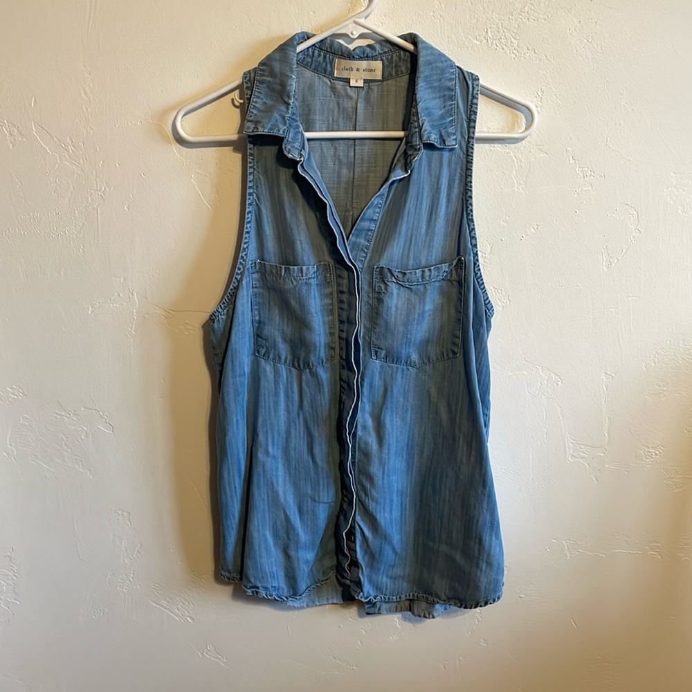 Cloth & Stone denim sleeveless shirt